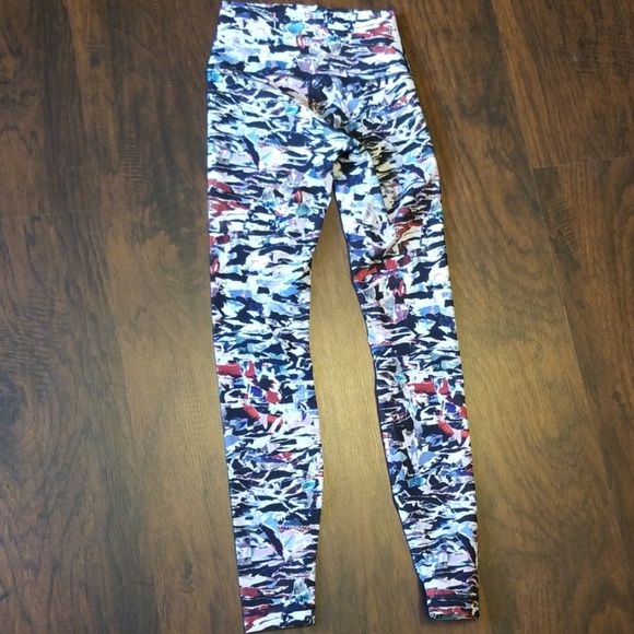 COPY - Lululemon size 2 - Picture 3 of 7